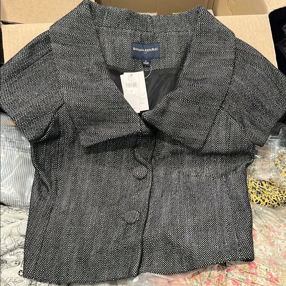 Banana Republic Monochrome Short Sleeve Jacket